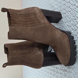 ANTONIO MELANI NWT Brown Suede Ankle Boots Stacked Heel 11M Great Grip